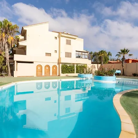 Appartamento Home2Book Amazing La Mareta